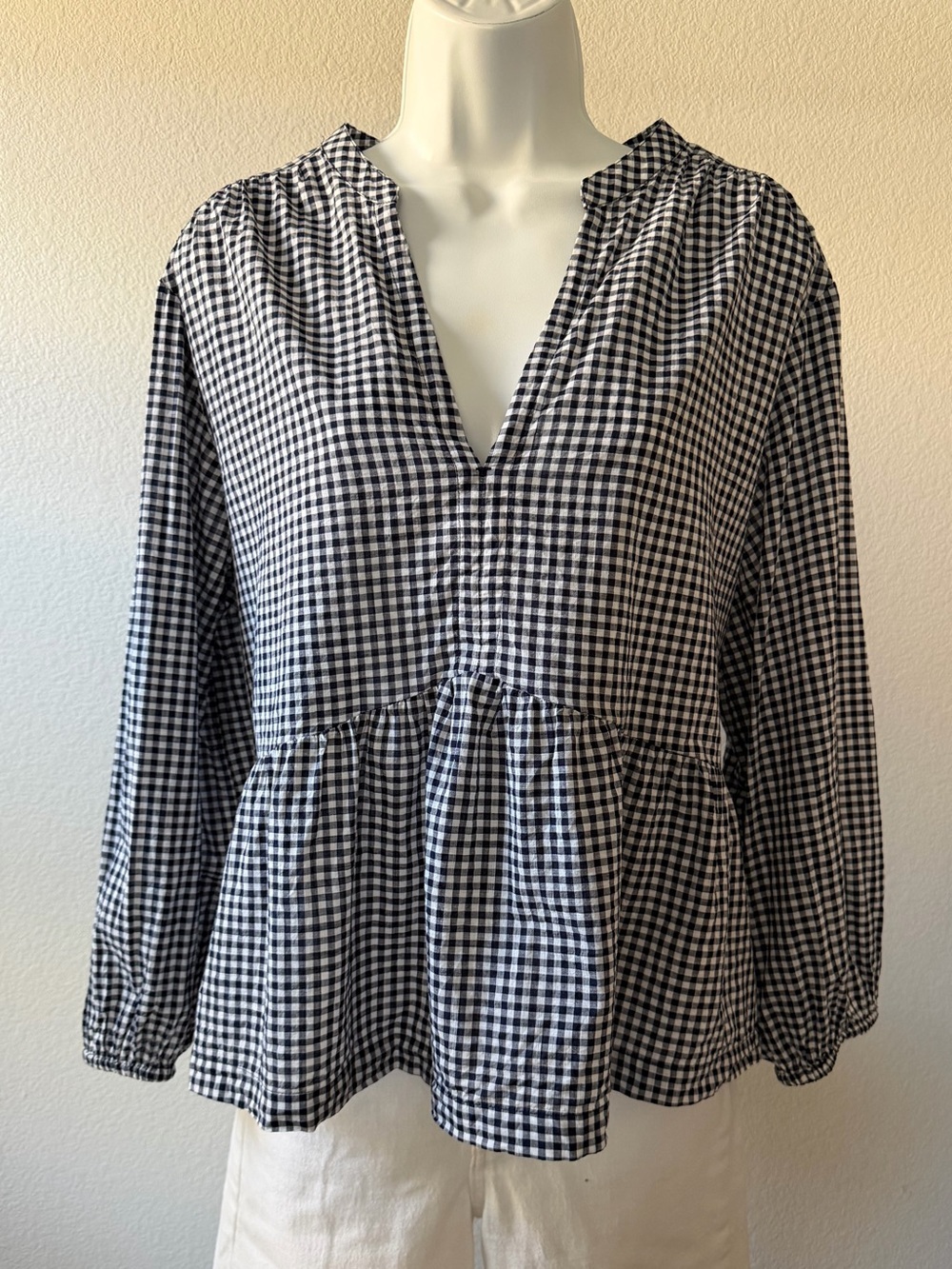 Gap Gingham Ruffle Blouse Size XL Navy and White Babydoll